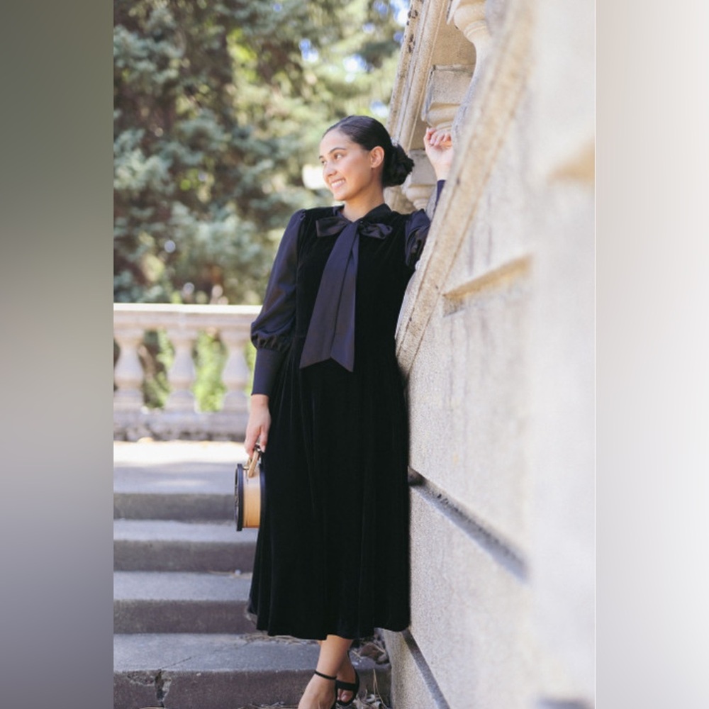 Dainty Jewells Black Midi Dress